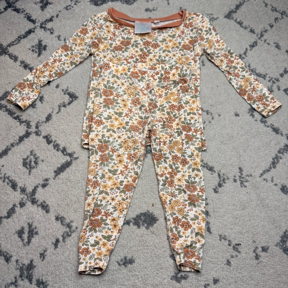 TRES BEAU ET BELLE Bamboo Viscose Cottagecore Prairie Ditsy Floral Pajamas